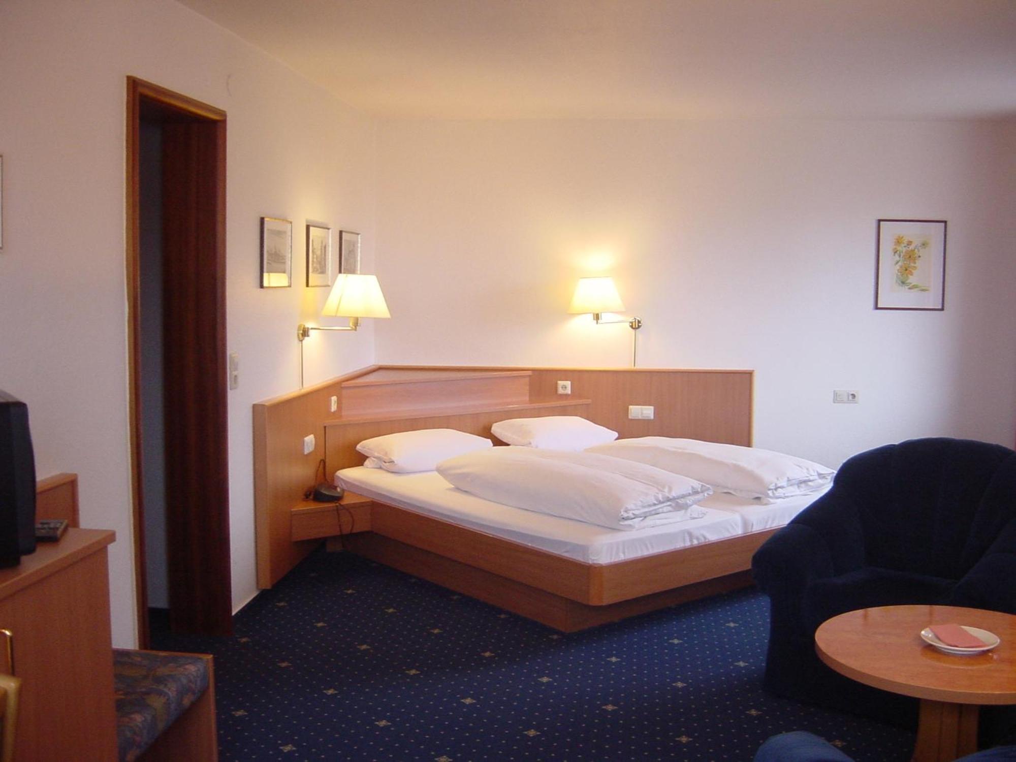 Hotel Garni Eden Meersburg Bagian luar foto