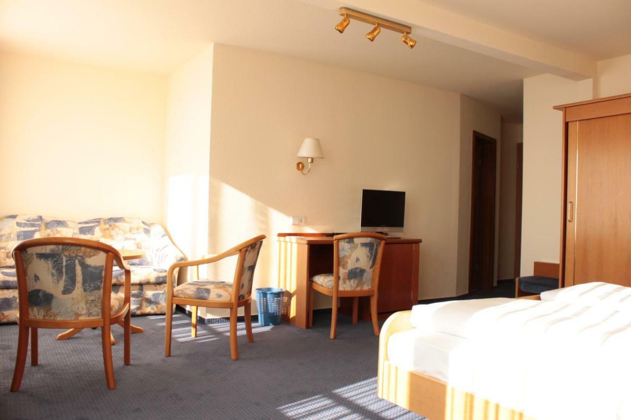 Hotel Garni Eden Meersburg Bagian luar foto