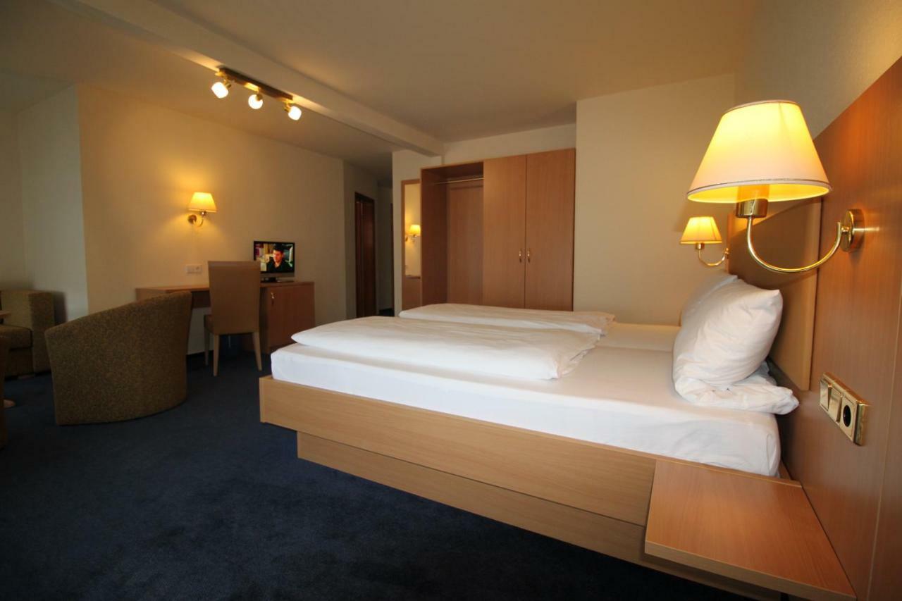 Hotel Garni Eden Meersburg Bagian luar foto