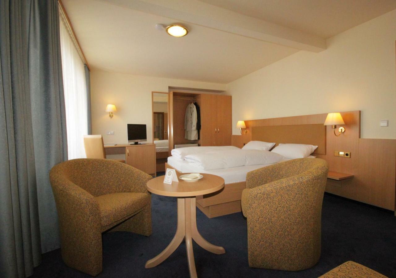 Hotel Garni Eden Meersburg Bagian luar foto